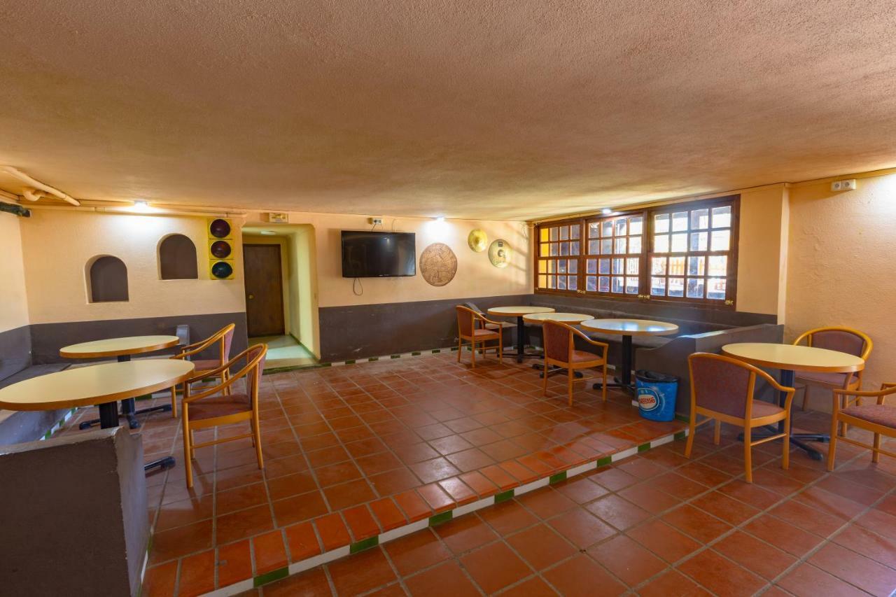 Fuerte De Nagueles Albergue *